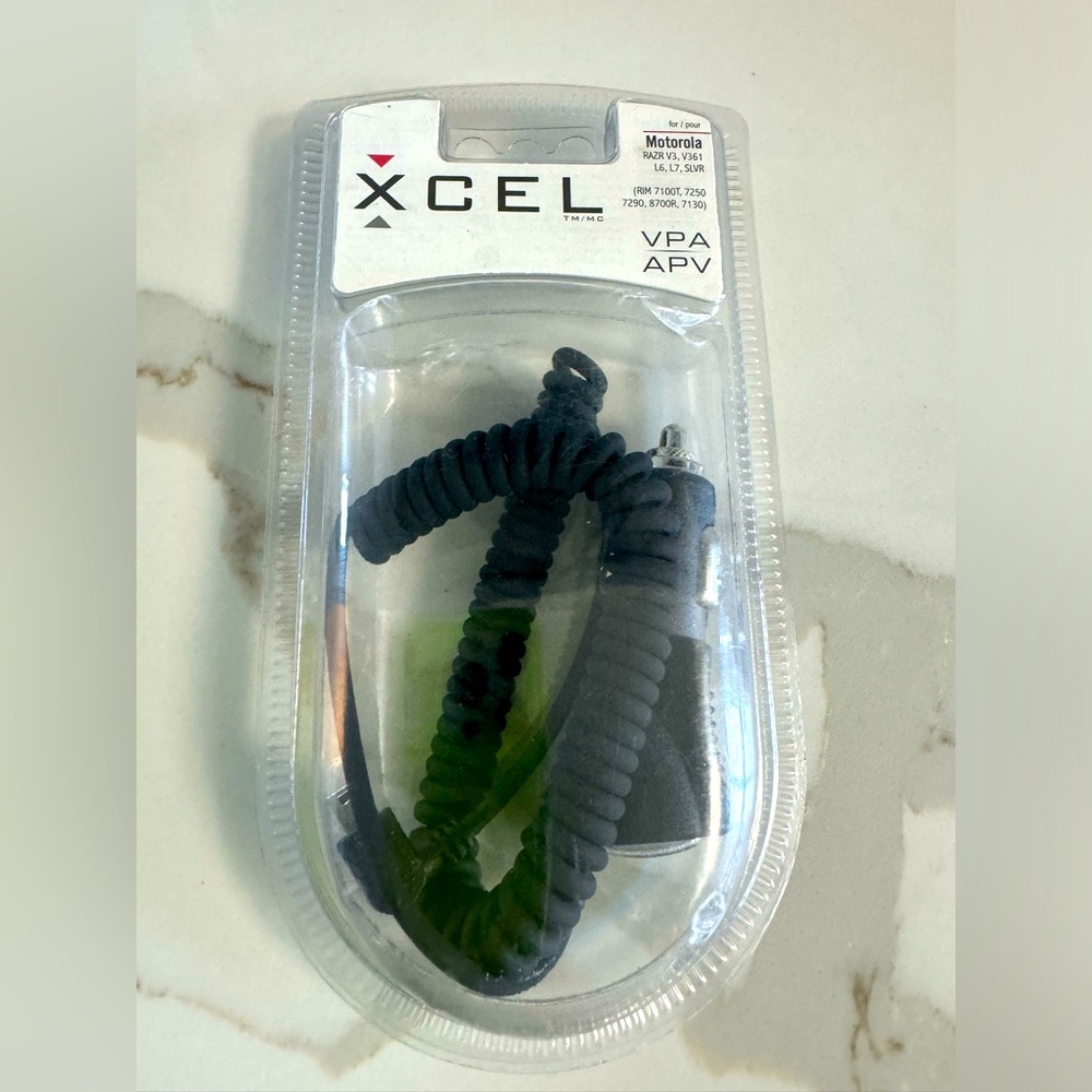 Motorola charger Xcel for RAZR V3 V361, L6, L7, SLVR brand new